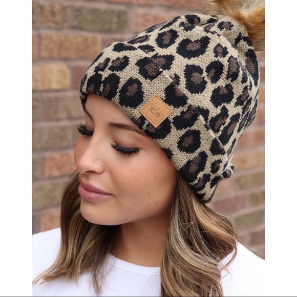 OUT IN THE WILD LEOPARD BEANIE - Picture 2 of 4